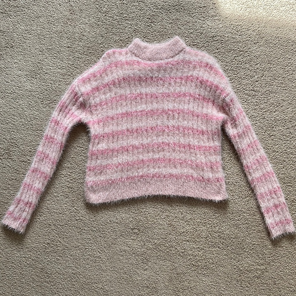 Pink fuzzy crop sweater